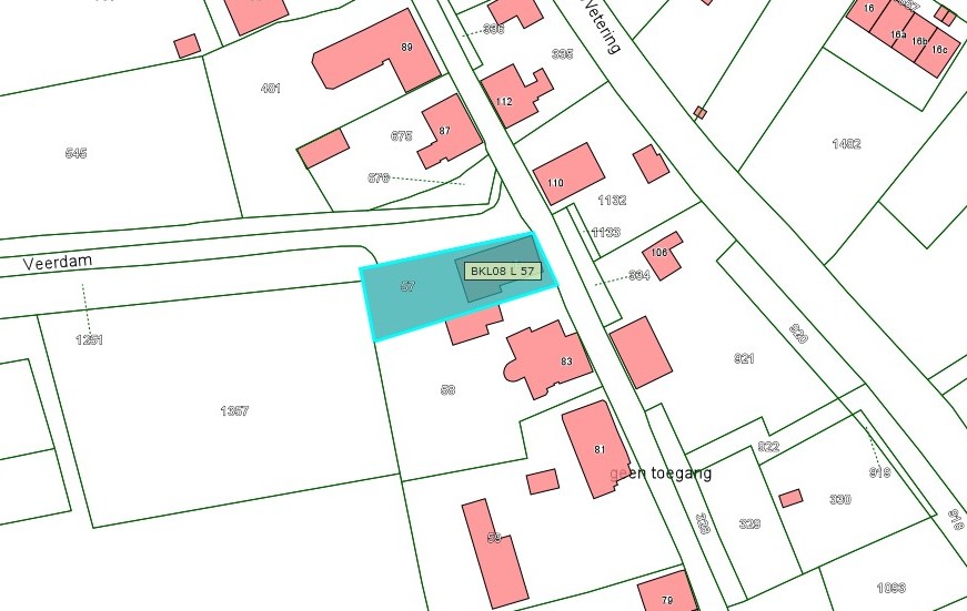 Kadastrale kaart van 2015 met in blauw ingetekend het kadastrale perceel aan de Maasdijk 85 in Aalst