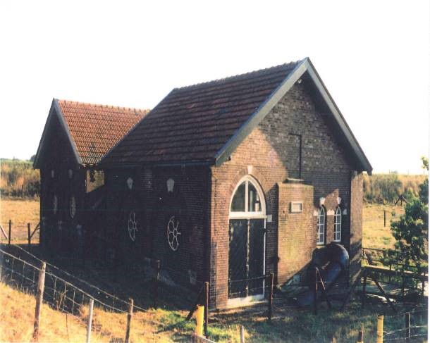 Foto van het gemaal aan de Bergsche Maasdijk 1 te Bern