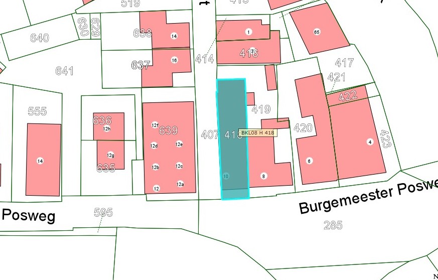 Kadastrale kaart van 2015 van Burgemeester Posweg 10 te Brakel, perceel is gelegen op de hoek van de Burgemeester Posweg en de Nieuwsstraat te Brakel
