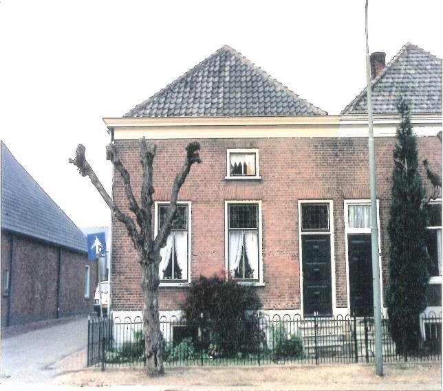 Foto van voorkant woonhuis Burgemeester Posweg 10 te Brakel