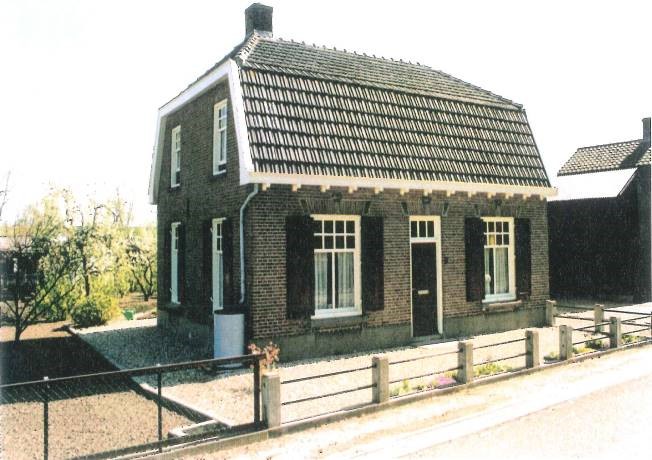 Foto van woonhuis Dwarssteeg 3 in Brakel, van voor/zijkant