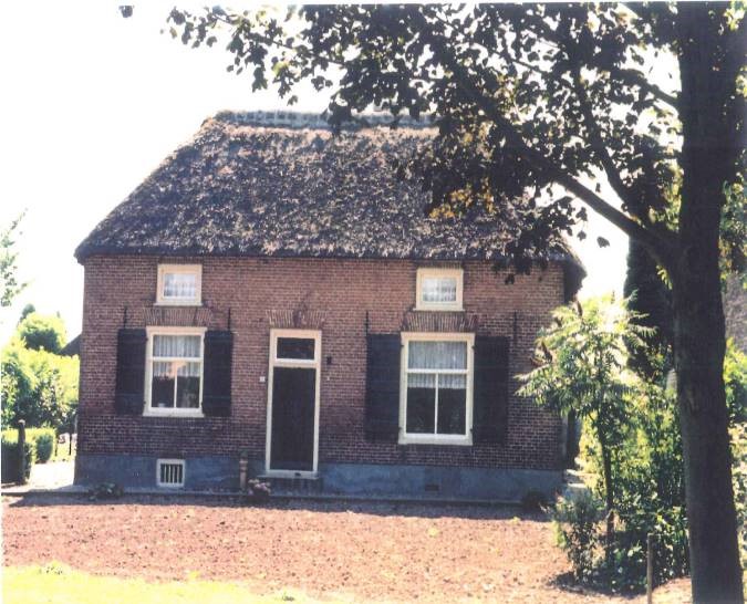 Foto van voorkant woonhuis aan de Ridderstraat 11 in Gameren