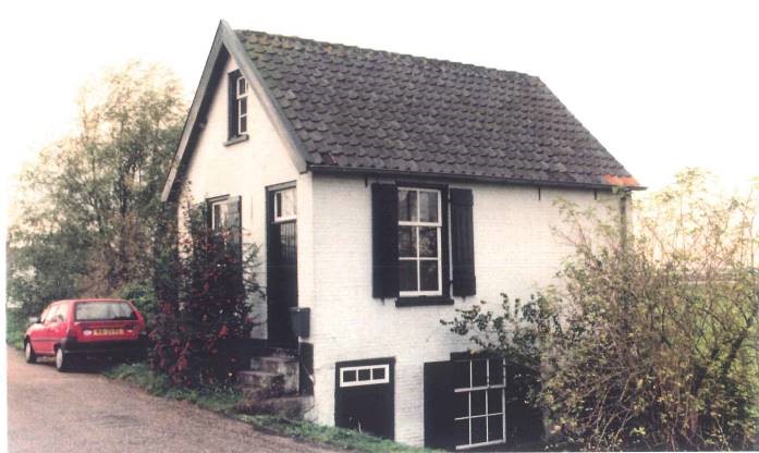 Foto van woonhuis aan de Waalbandijk 36 in Gameren