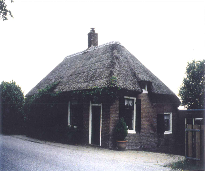 Foto van voorkant woonboerderij aan de Delwijnsestraat 16 in Kerkwijk