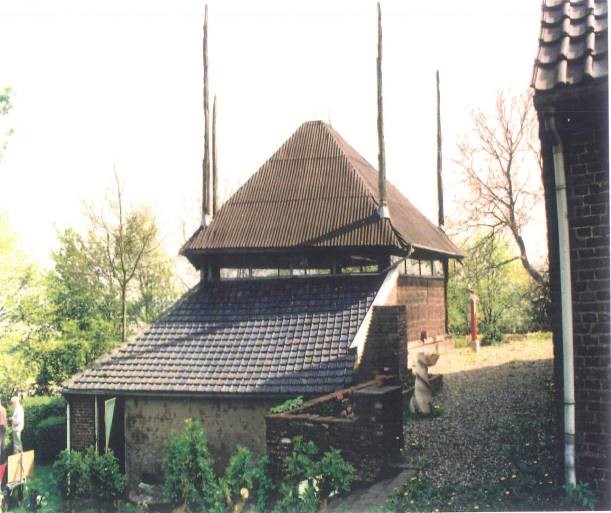 Foto van hooiberg aan de Maasdijk 12a in Nederhemertr