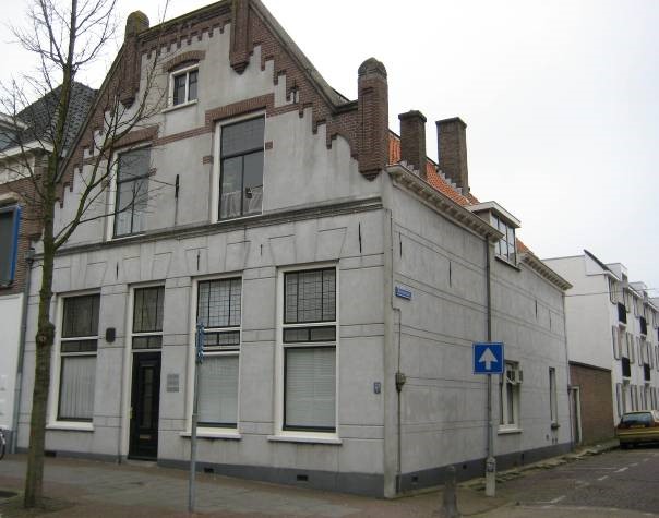 Foto van hoekpand aan de Boschstraat 27 in Zaltbommel