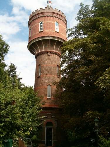 Foto van oude watertoren aan de Stadsdijk 1 in Zaltbommel