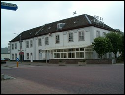 Foto van Steenweg 2, 4, 4a t/m 4c in Zaltbommel